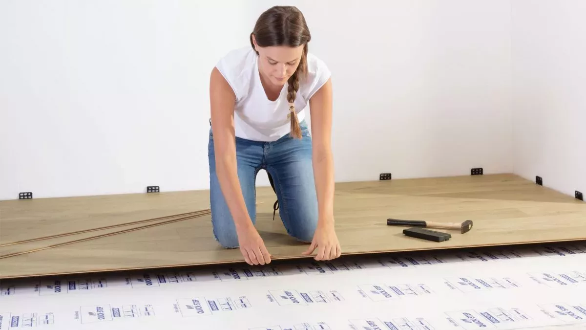 instalación suelo dormitorio
